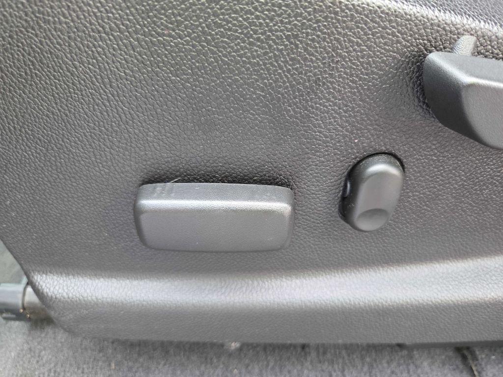 Chevrolet Colorado photo 15