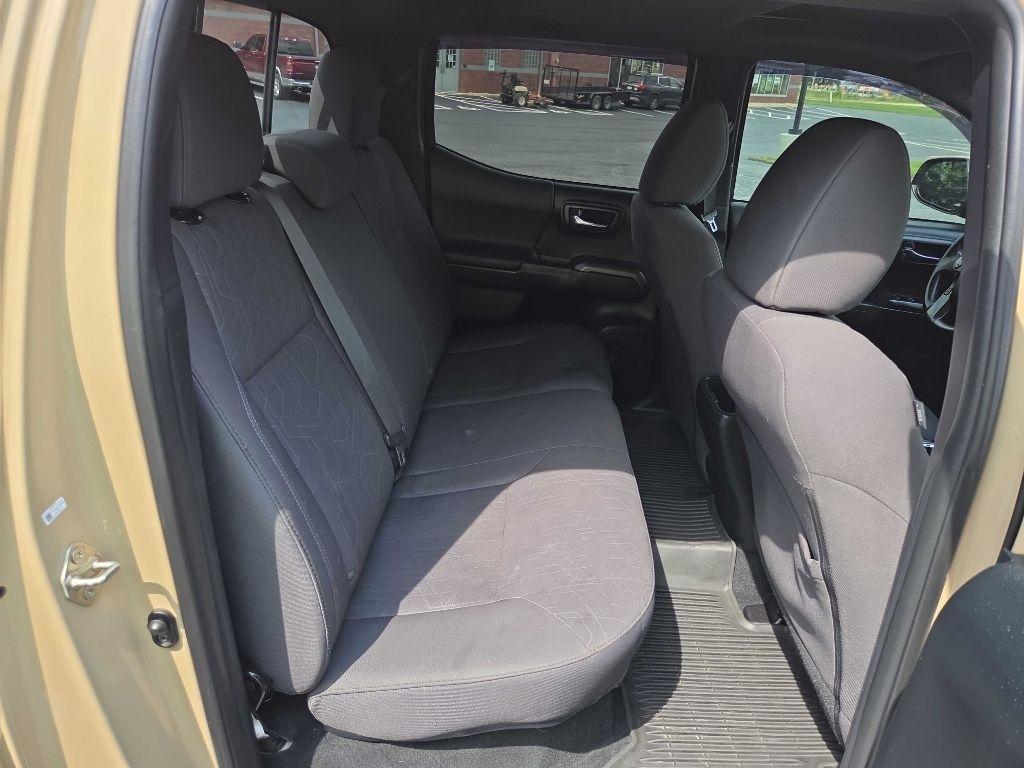 Toyota Tacoma  2017