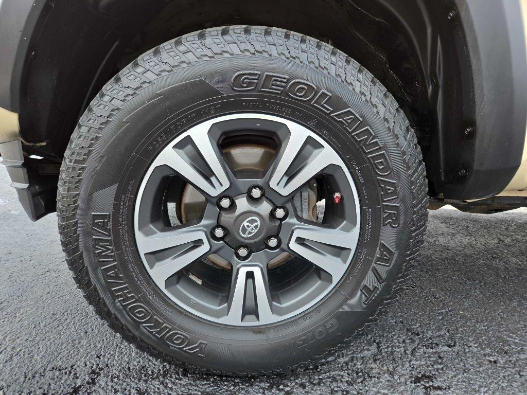 Toyota Tacoma  2017