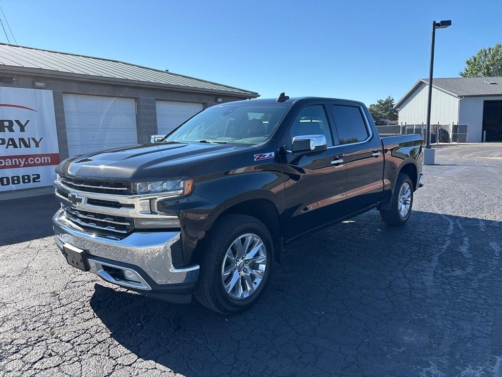 Chevrolet Silverado LTD photo 2