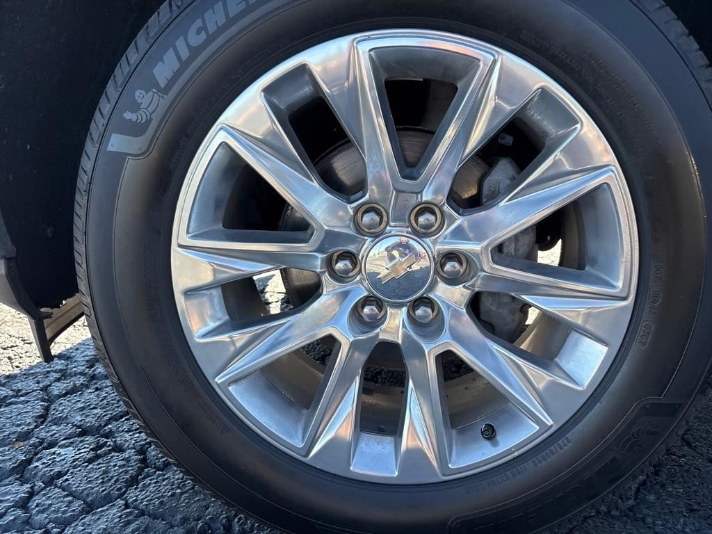 Chevrolet Silverado LTD photo 27