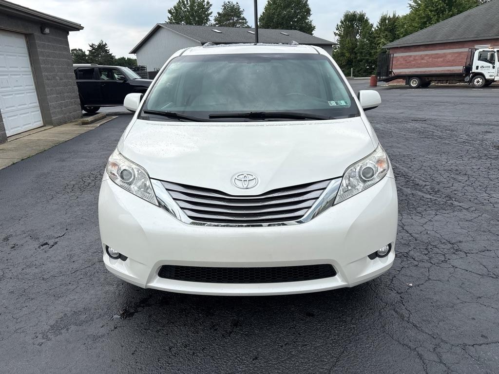 Toyota Sienna  2017