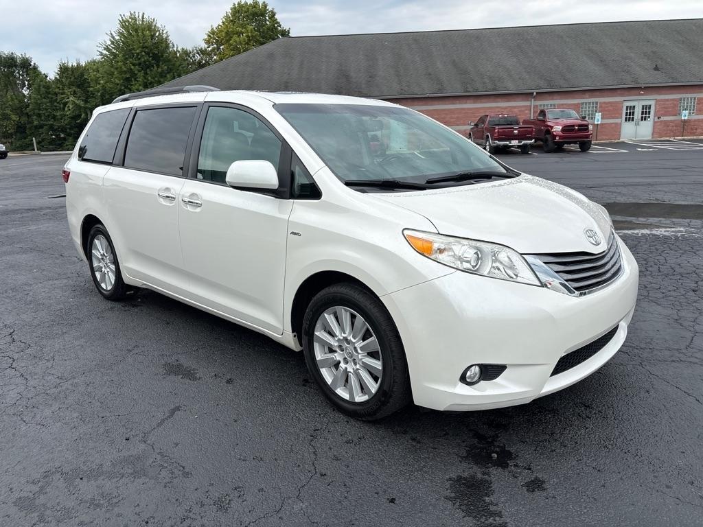 Toyota Sienna  2017