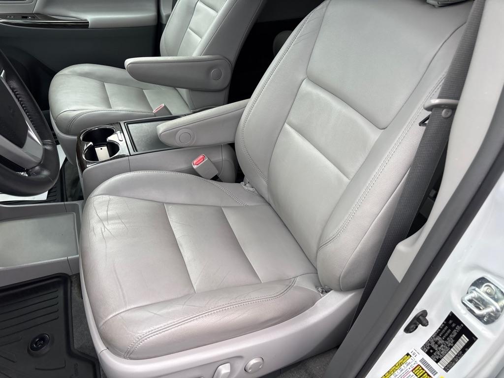 Toyota Sienna  2017