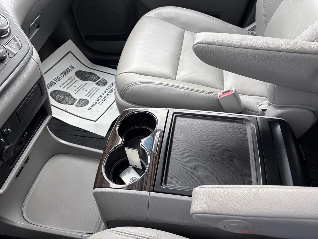 Toyota Sienna  2017
