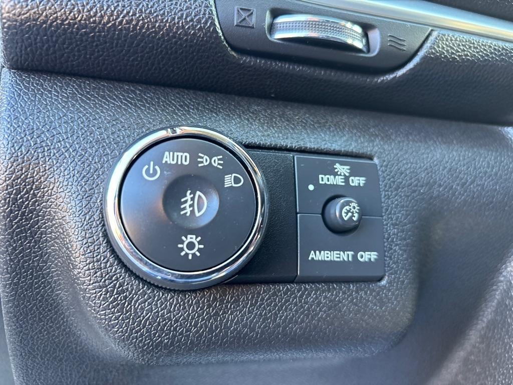 Chevrolet Traverse photo 16