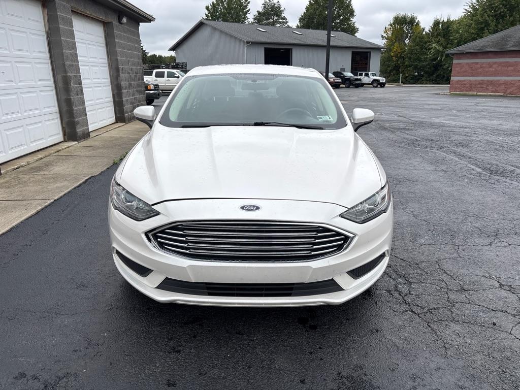 Ford Fusion photo 3