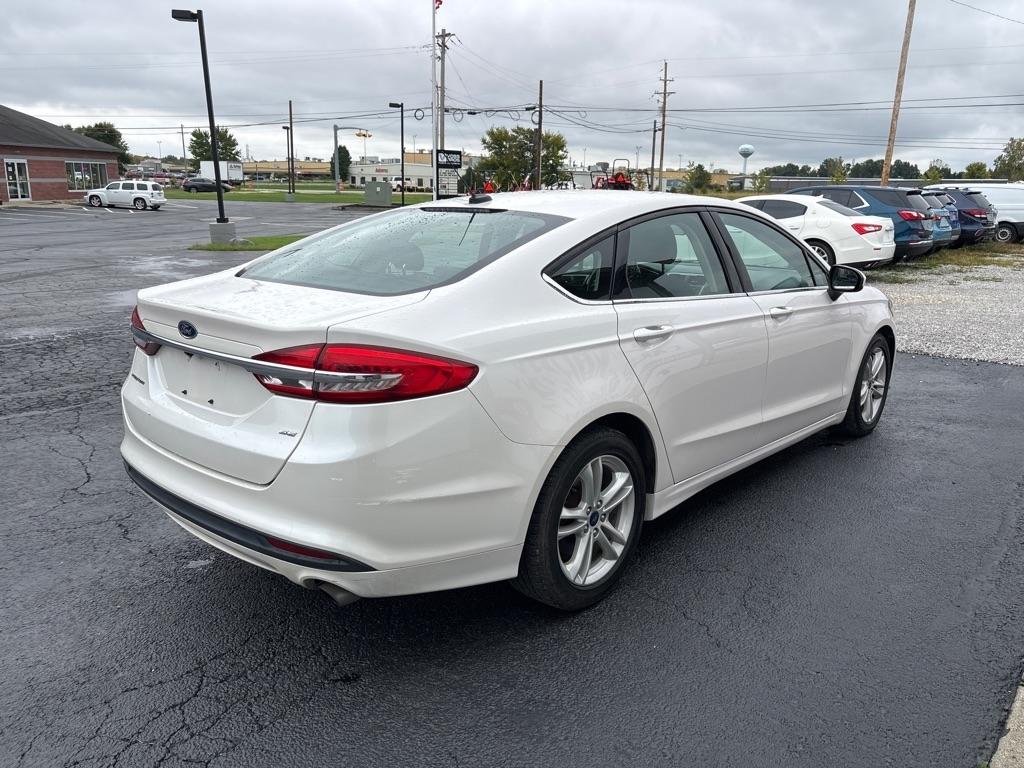 Ford Fusion photo 5