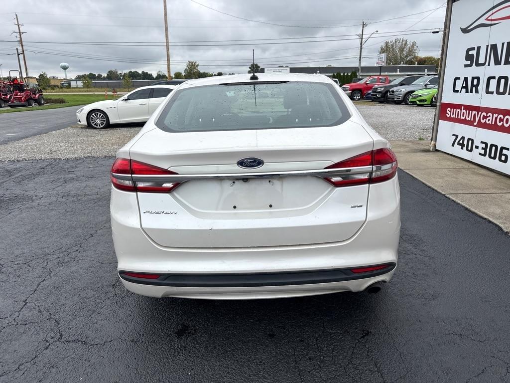 Ford Fusion photo 6