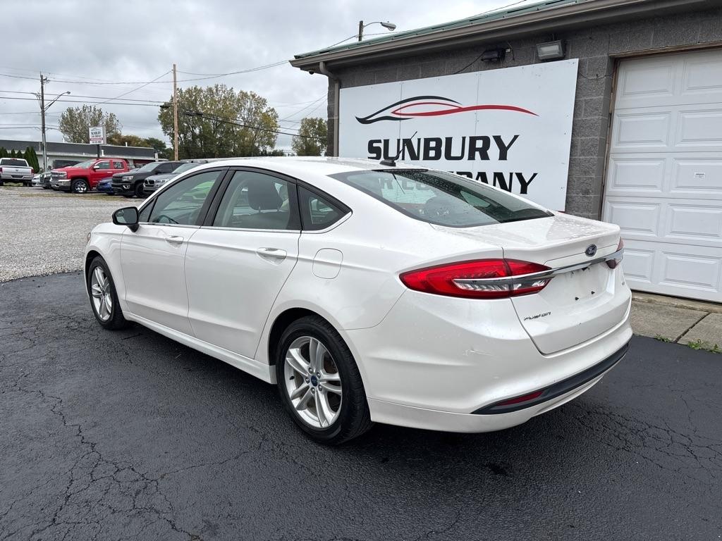 Ford Fusion photo 7