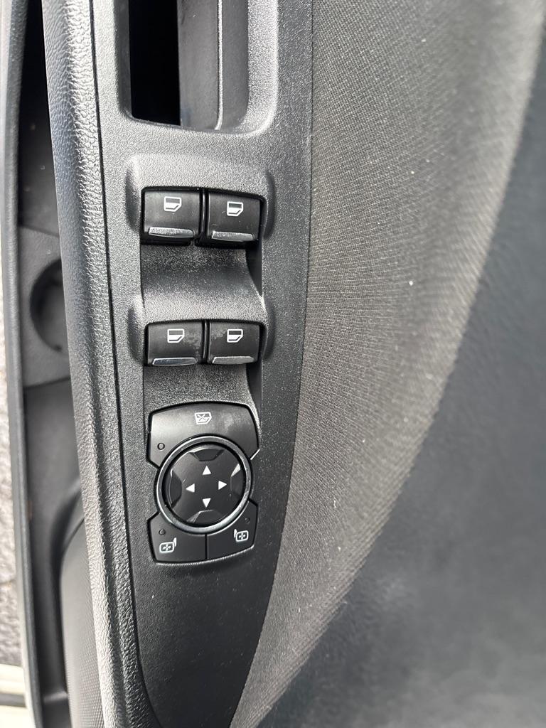 Ford Fusion photo 13