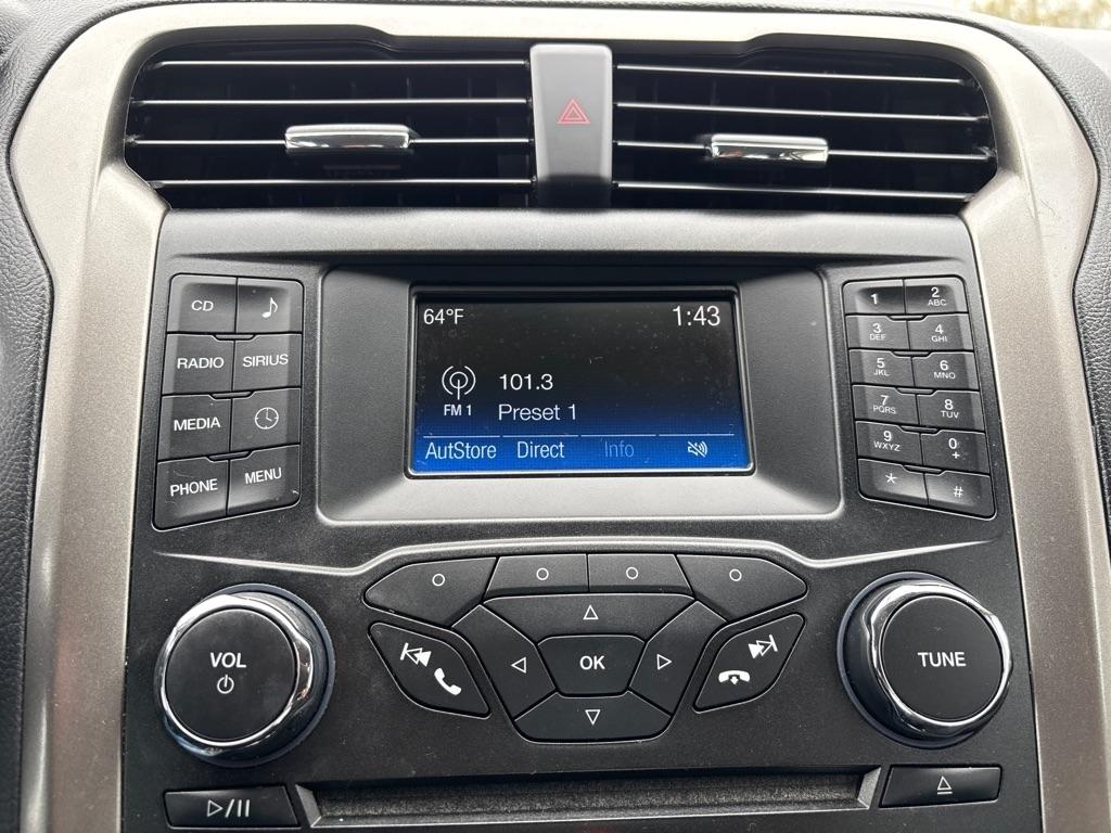 Ford Fusion photo 18