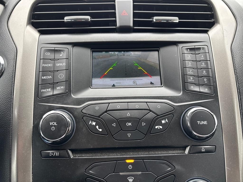 Ford Fusion photo 19