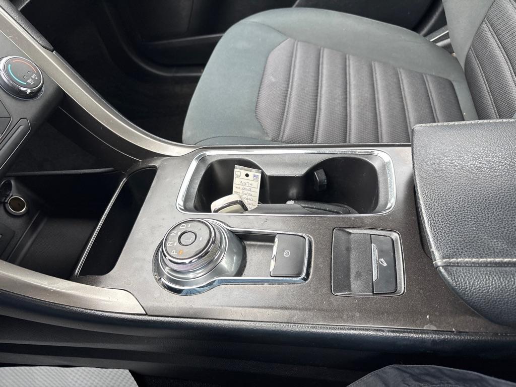 Ford Fusion photo 22