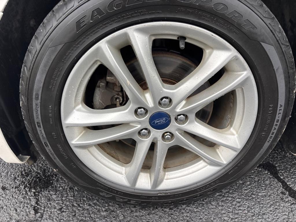 Ford Fusion photo 24