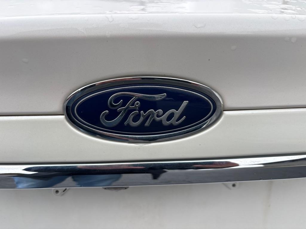 Ford Fusion photo 26