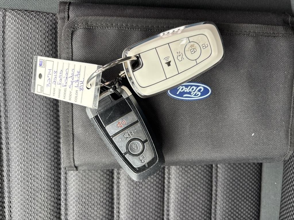 Ford Fusion photo 29