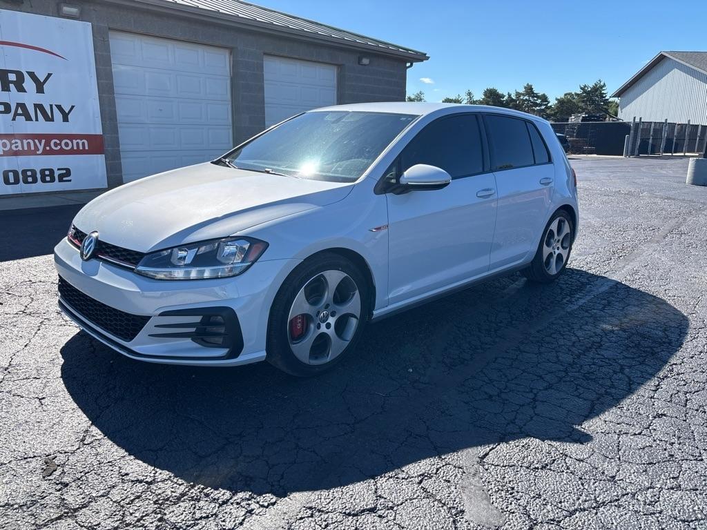 Volkswagen Golf GTI photo 2