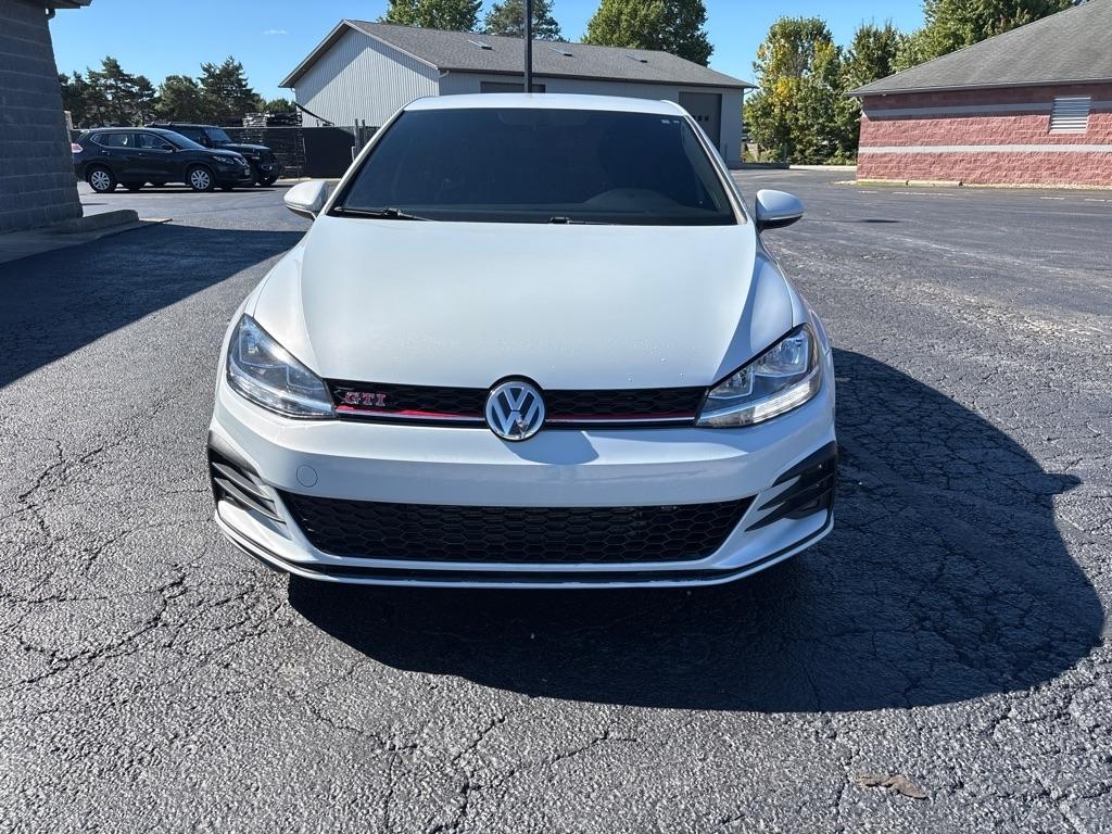 Volkswagen Golf GTI photo 3