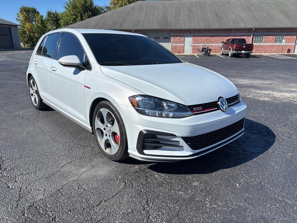 Volkswagen Golf GTI photo 4
