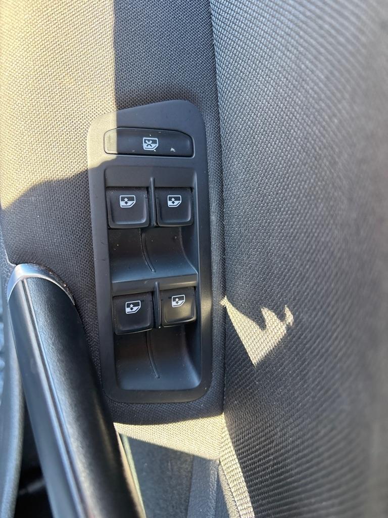 Volkswagen Golf GTI photo 14