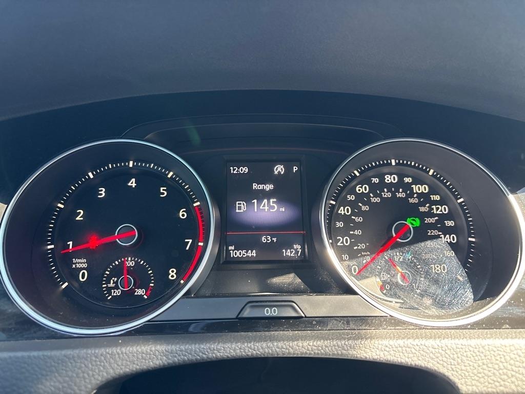 Volkswagen Golf GTI photo 17