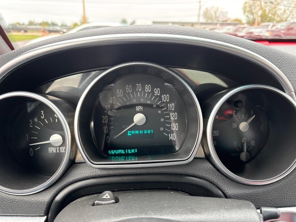 2004 Chevrolet SSR LS - Photo 12