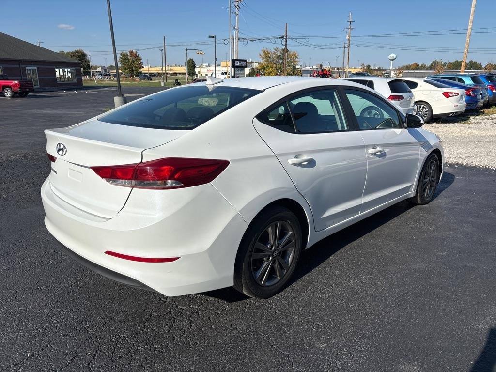 Hyundai Elantra  2018