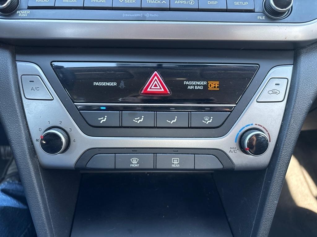Hyundai Elantra  2018