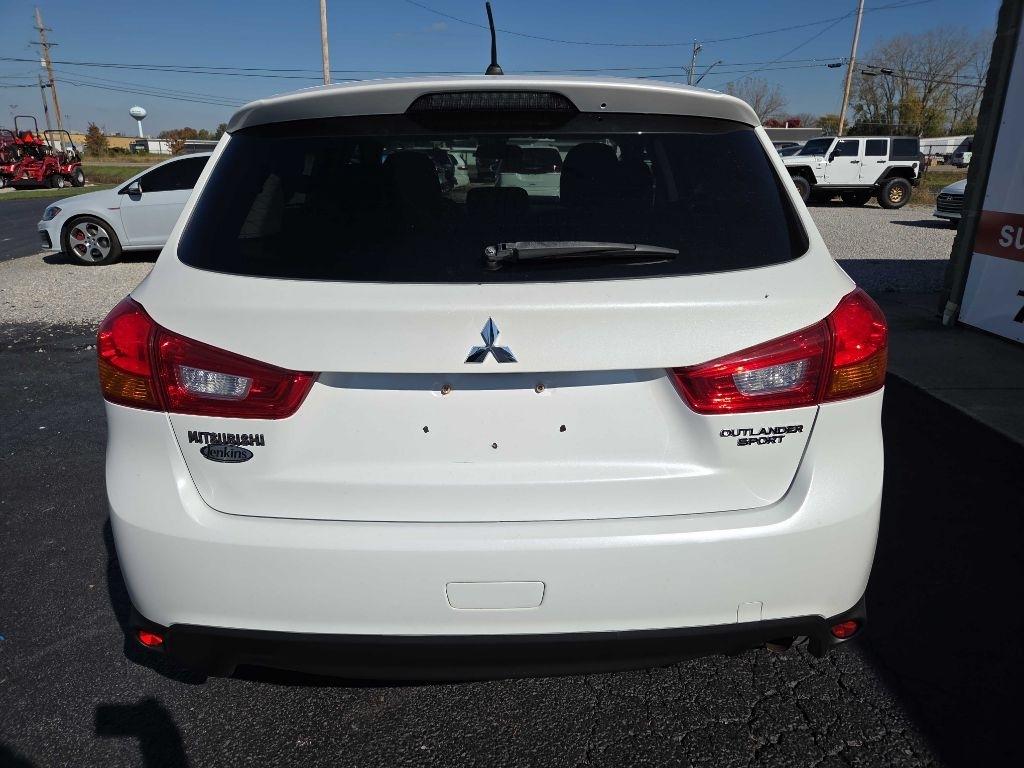 Mitsubishi Outlander Sport  2015