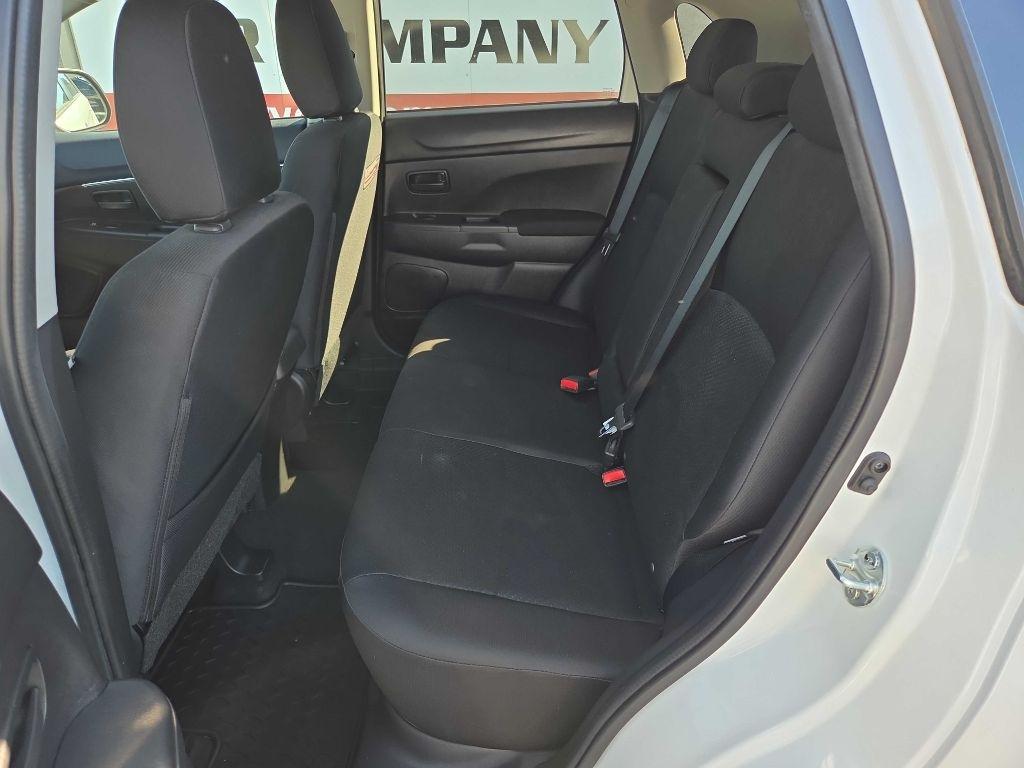 Mitsubishi Outlander Sport  2015