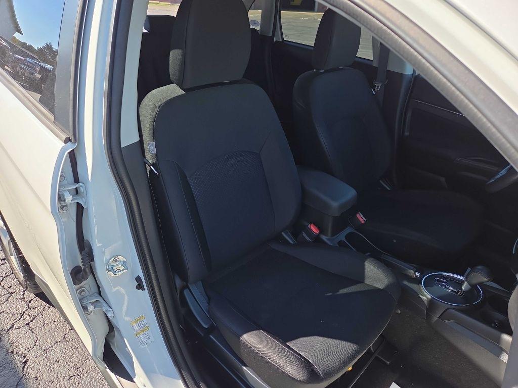 Mitsubishi Outlander Sport  2015