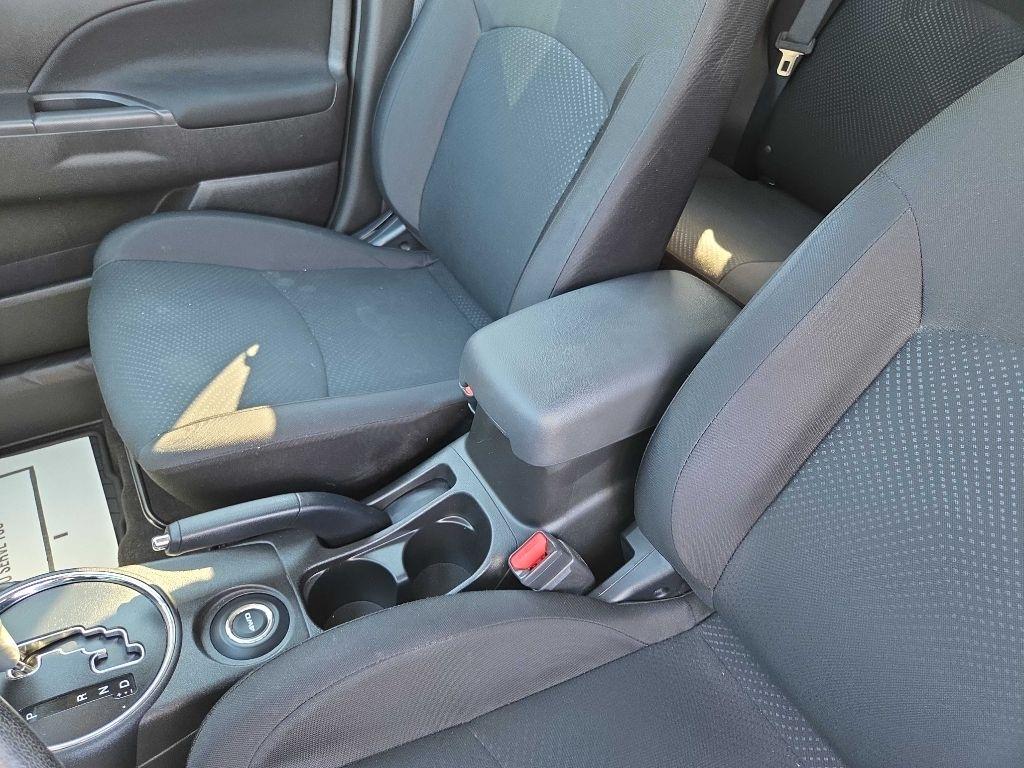 Mitsubishi Outlander Sport  2015