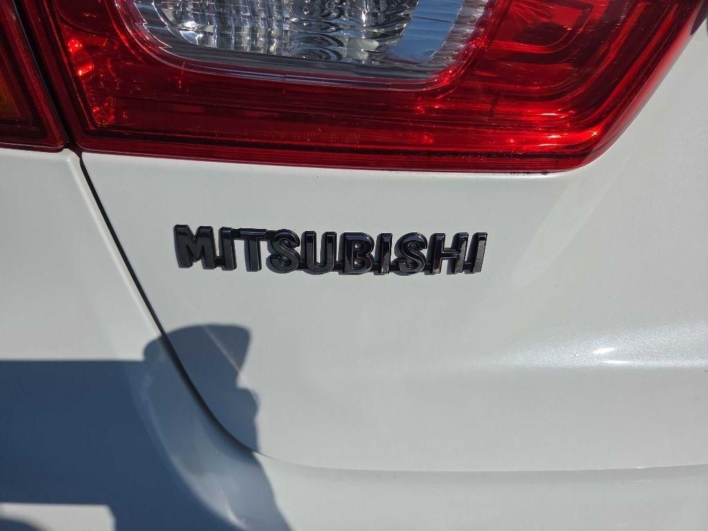 Mitsubishi Outlander Sport  2015
