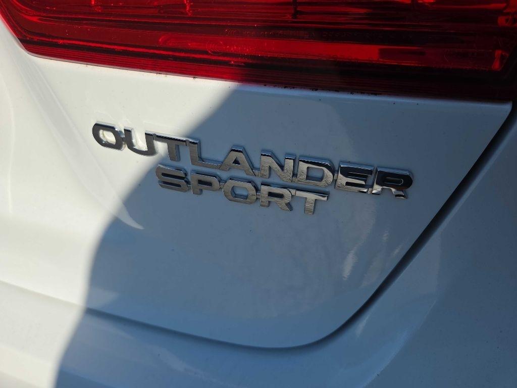 Mitsubishi Outlander Sport  2015