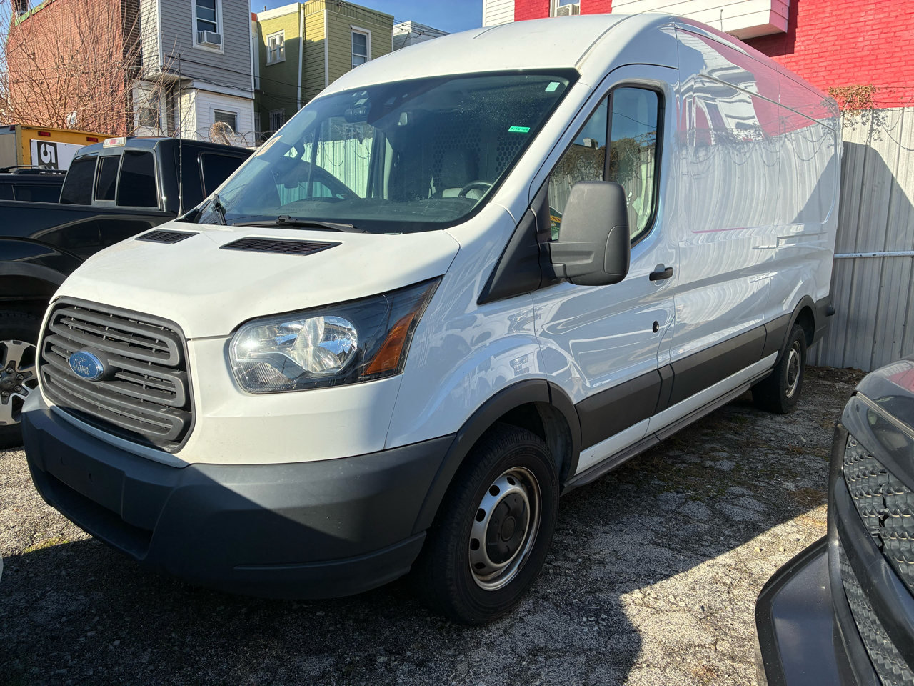 Ford Transit 250 Van Med. Roof w/Sliding Pass. 148-in. WB 2017