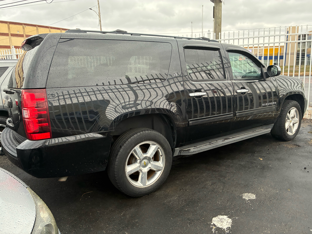 Chevrolet Suburban LT 1500 4WD 2014