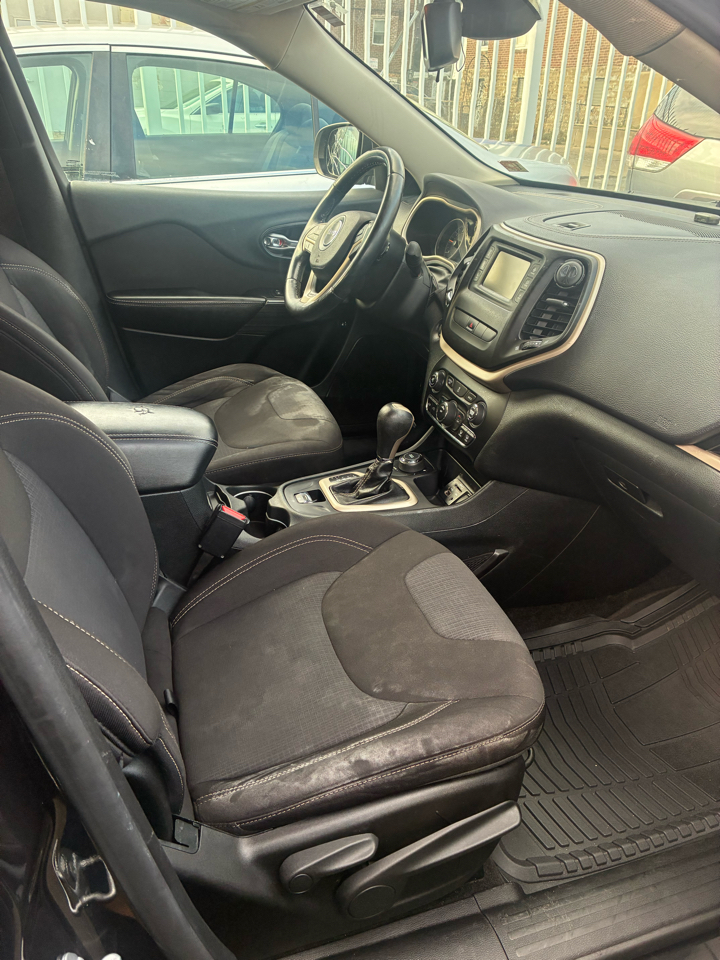 Jeep Cherokee Latitude 4WD 2015