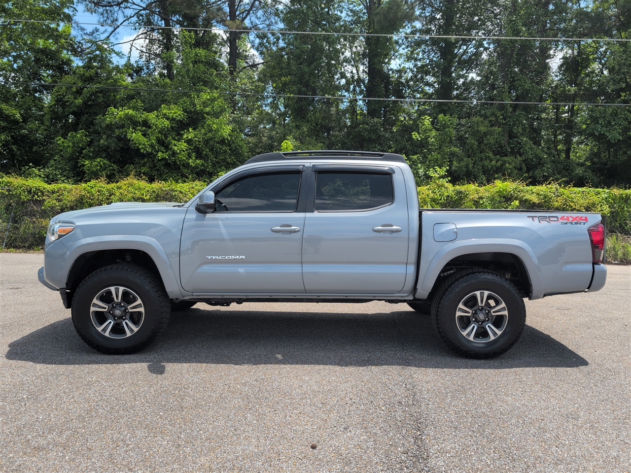 Toyota Tacoma  2018