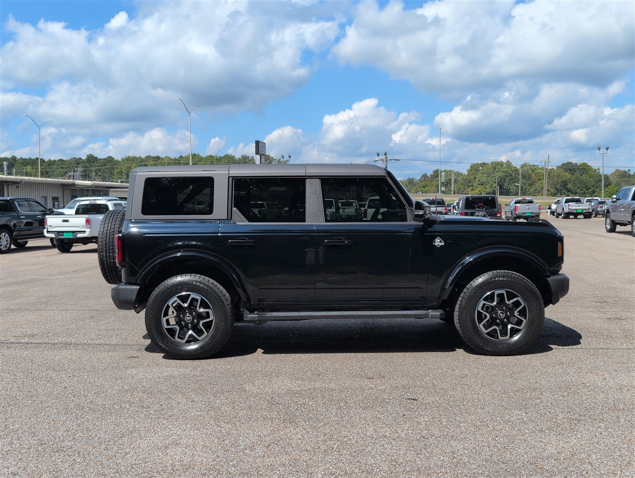 Ford Bronco  2022 Ford Bronco  2022