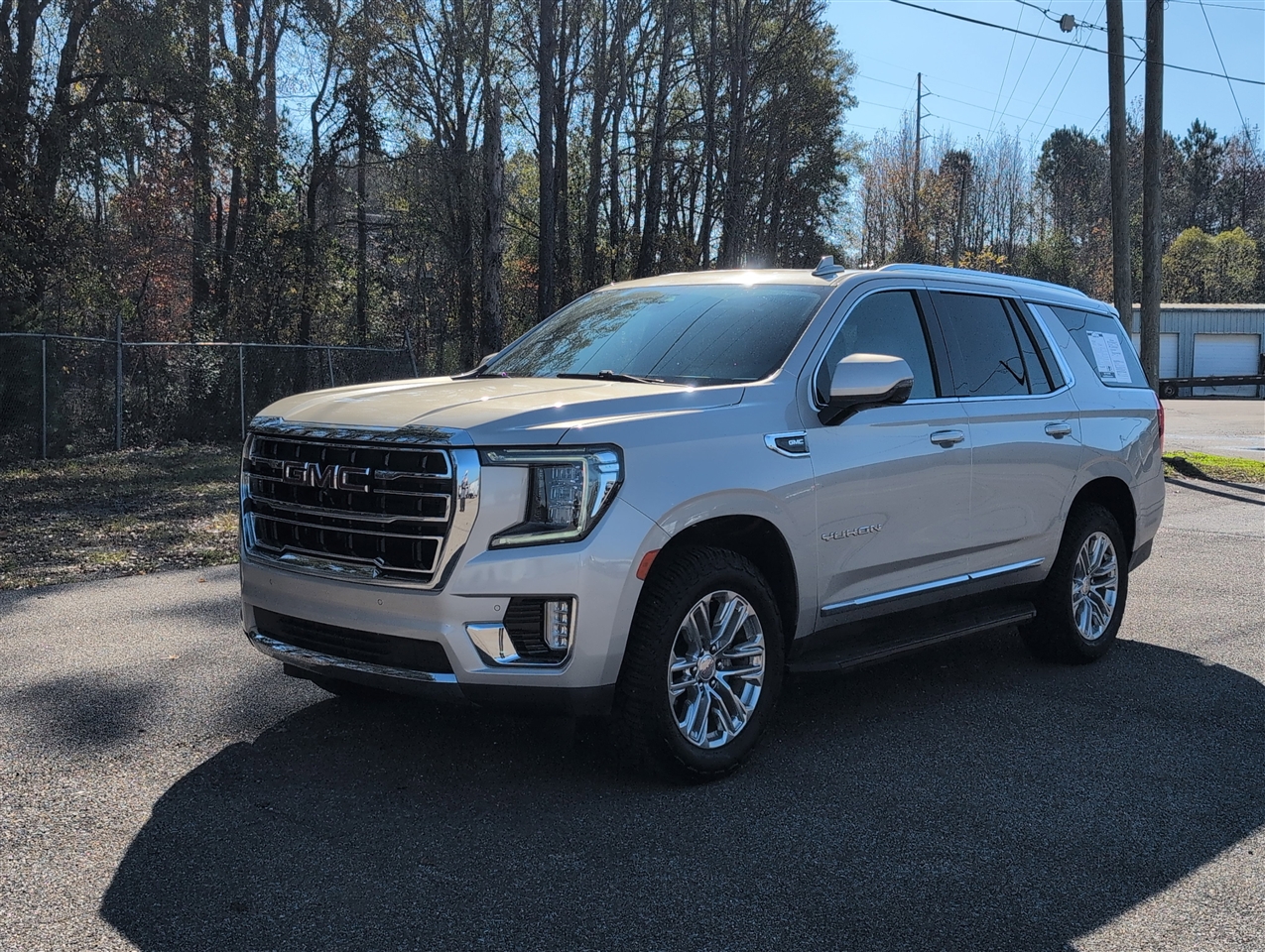 2021 GMC Yukon SLT's photo