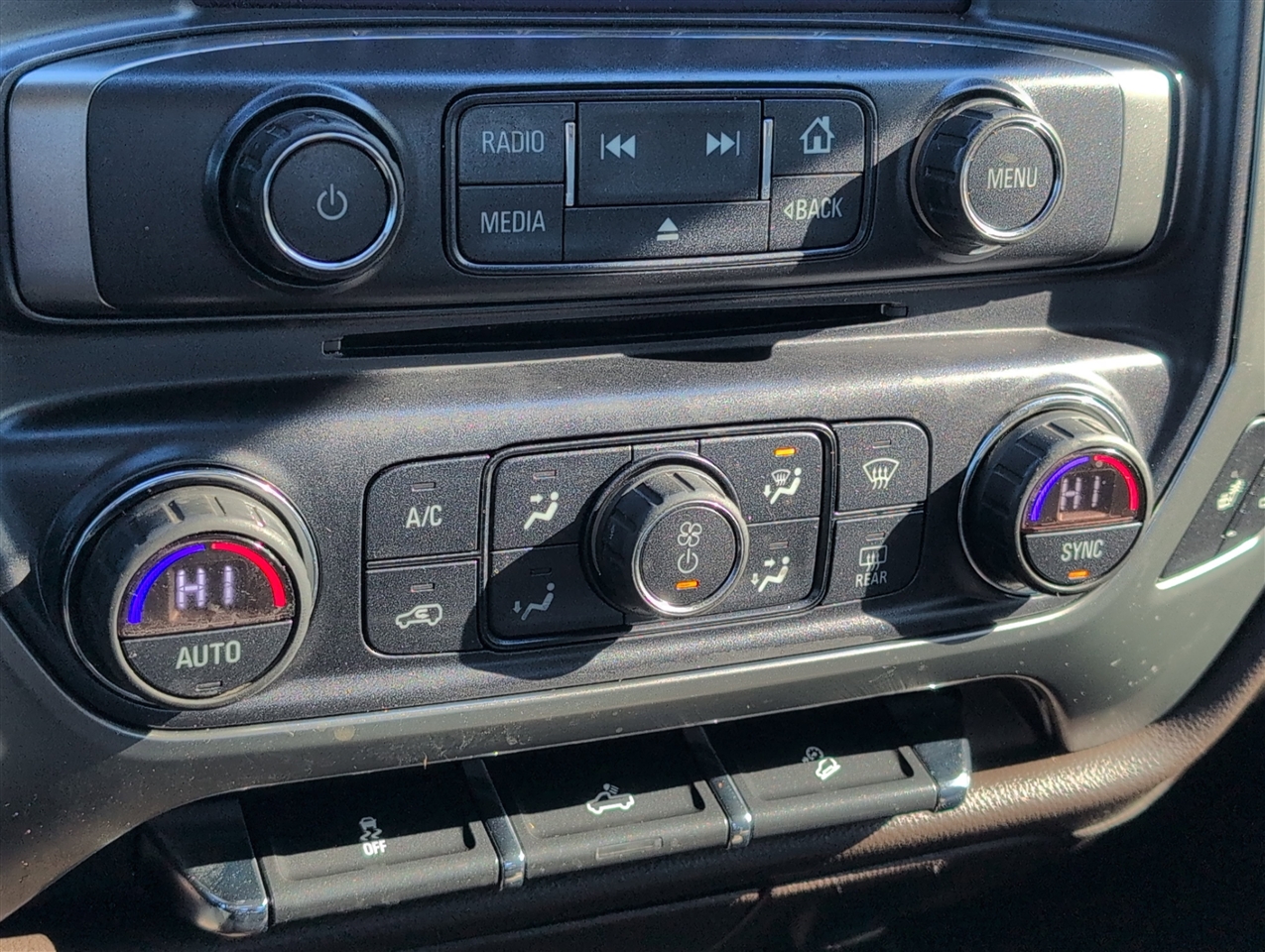 Chevrolet Silverado 1500  2018