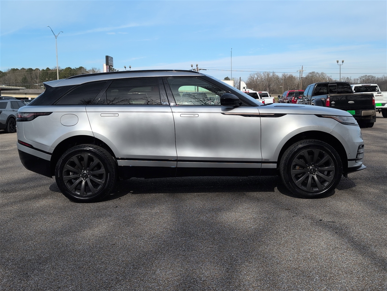 Land Rover Range Rover Velar  2018
