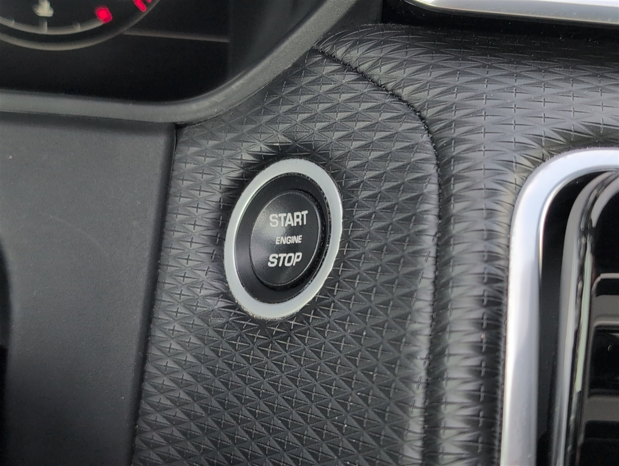 Land Rover Range Rover Velar  2018