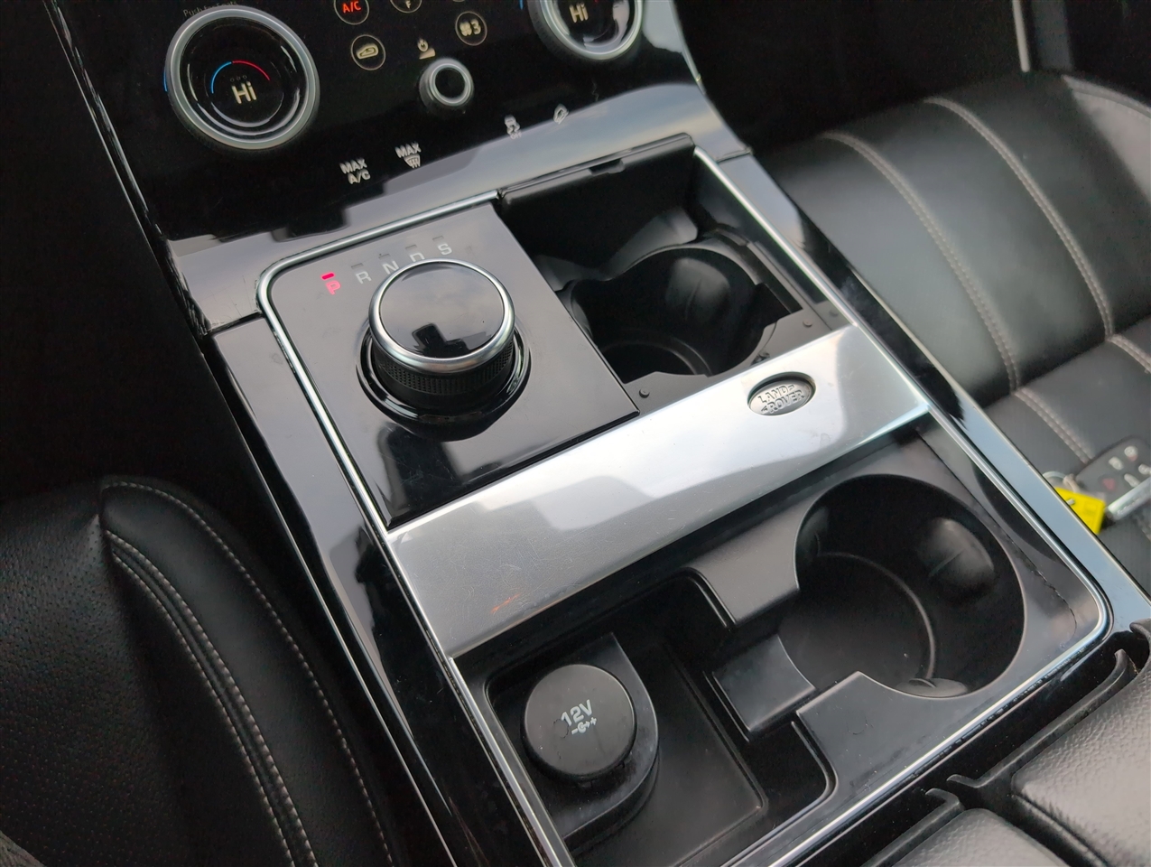 Land Rover Range Rover Velar  2018