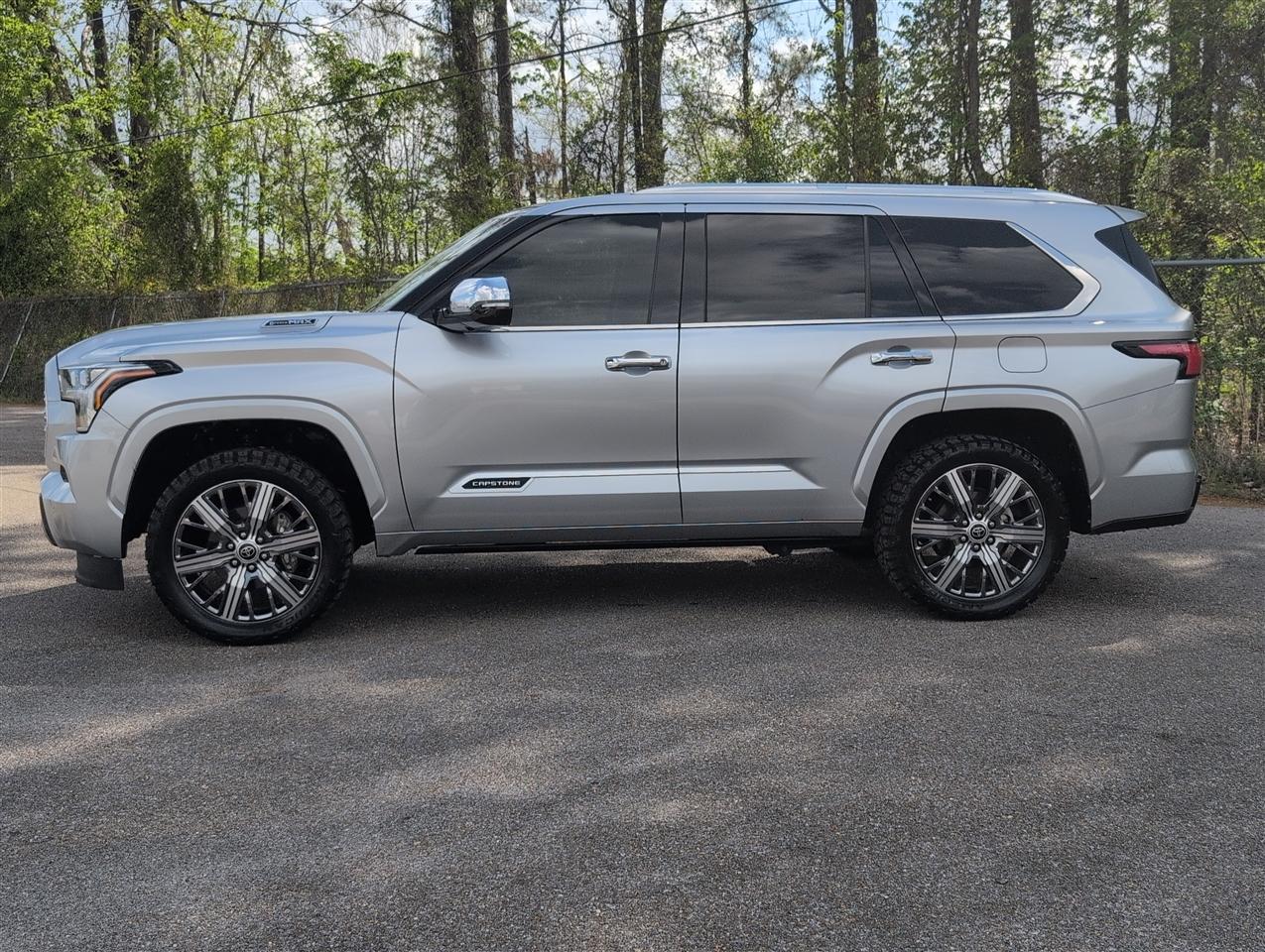 Toyota Sequoia  2023