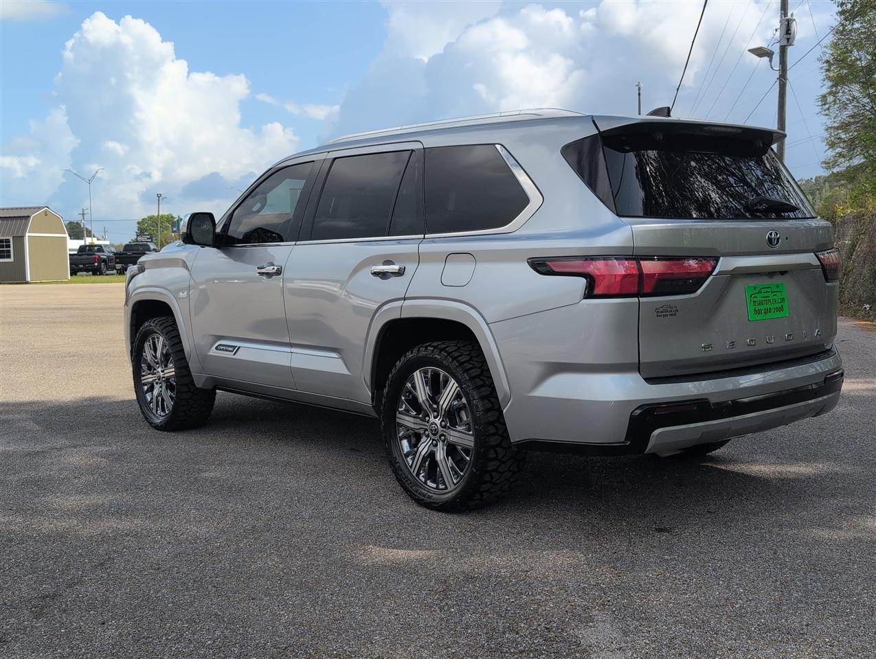 Toyota Sequoia  2023