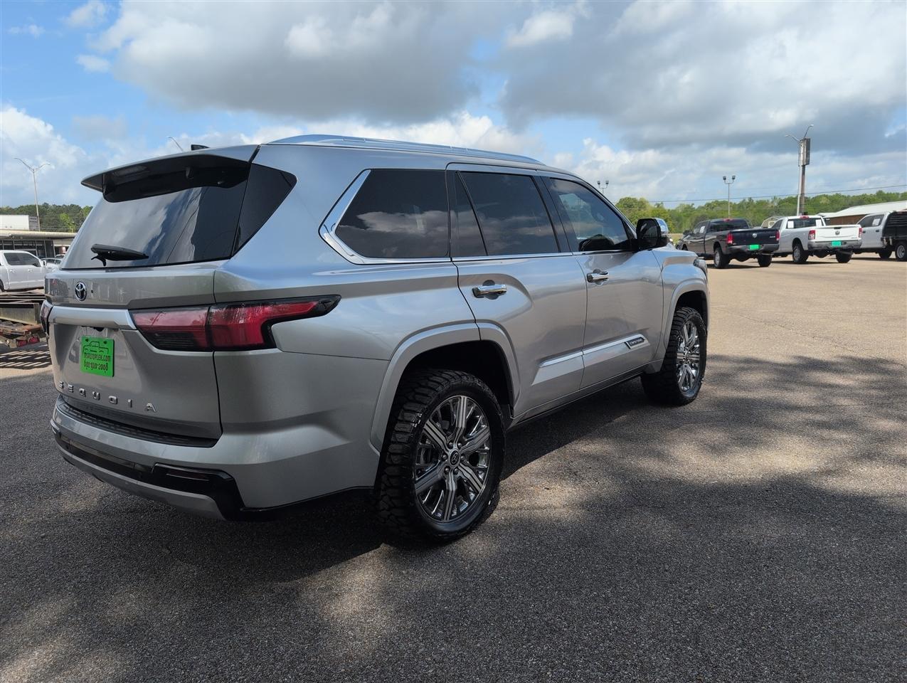 Toyota Sequoia  2023