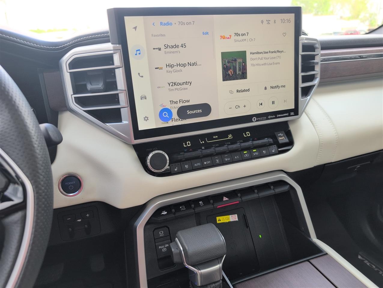 Toyota Sequoia  2023