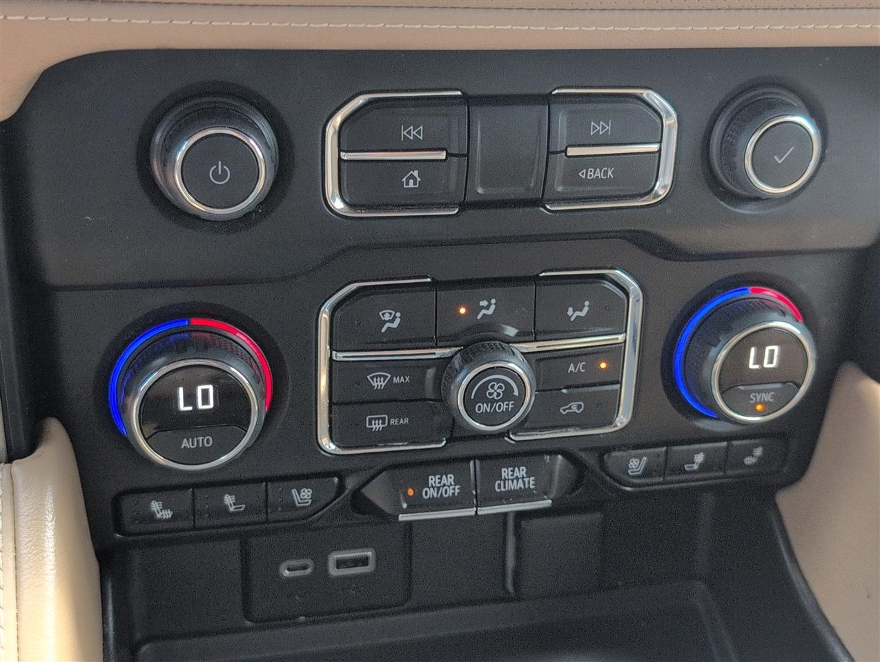 Chevrolet Tahoe  2021